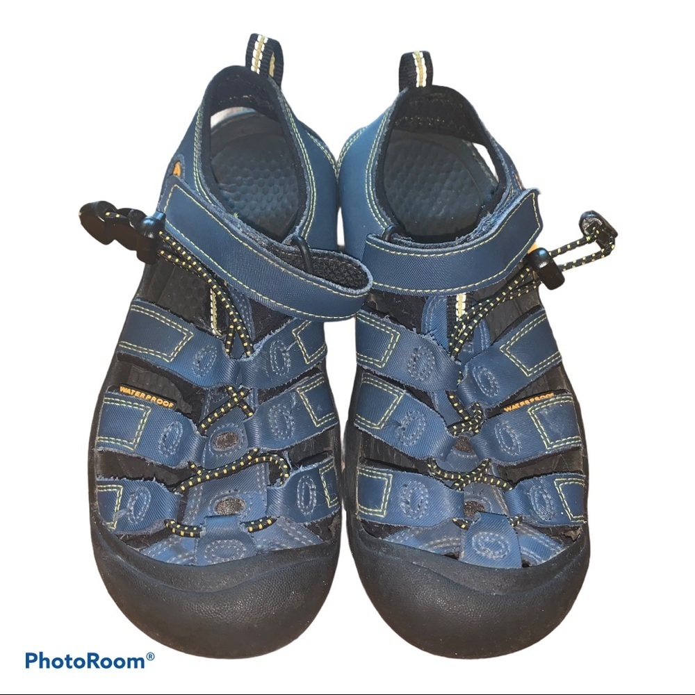 Keen Newport H2 Navy Water Shoes Sandals size 3